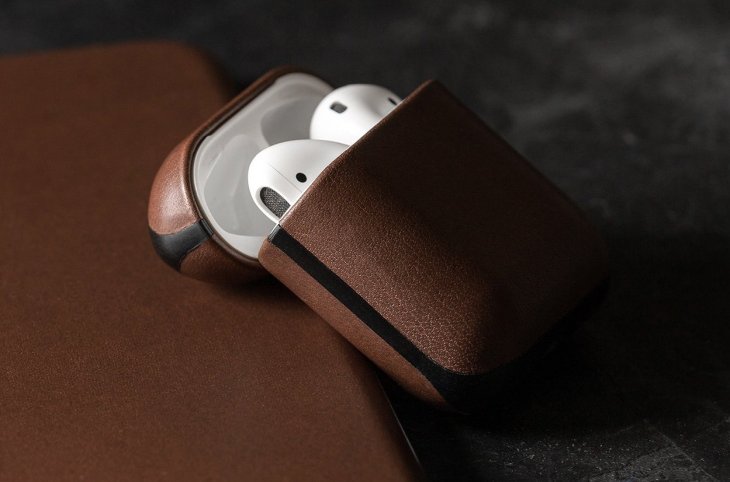 Nomad-AirPods-2-leather-case