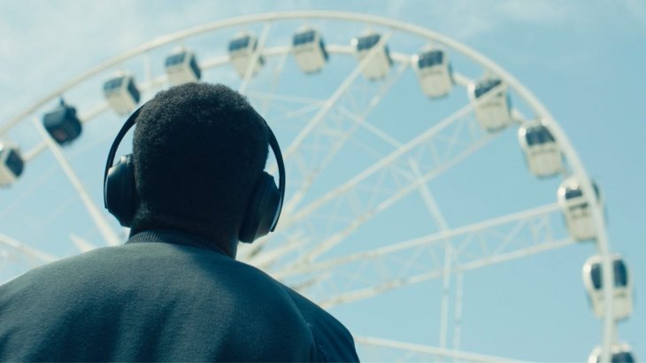 Best-noise-cancelling-headphones-studying-bose-700-4