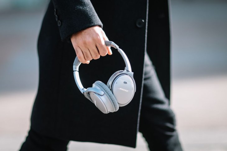 Best-noise-cancelling-headphones-with-microphone-1