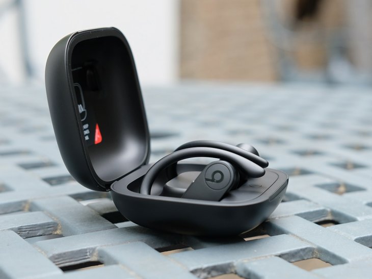 Powerbeats-pro-earphones