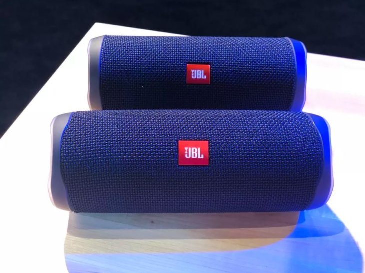 top-wireless-speakers-for-under-rs-7-100-4