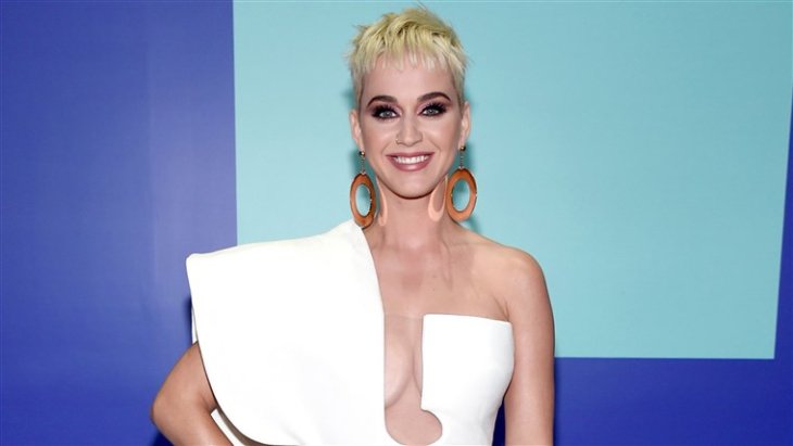 Katy-Perry-most-highest-followers-on-twitter