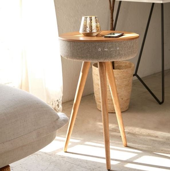 gadgets-that-double-as-a-wireless-charger-4