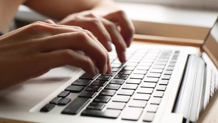 people-now-type-on-phones-almost-as-fast-as-on-keyboards-1