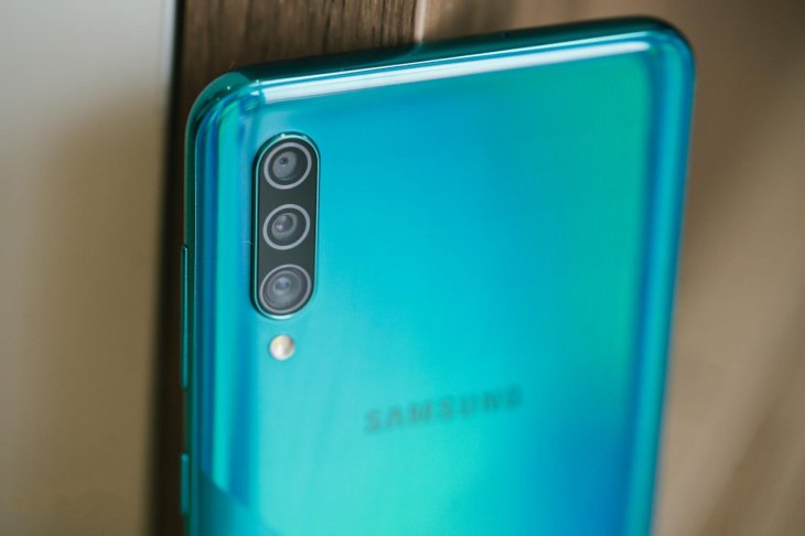 galaxy a30s camera