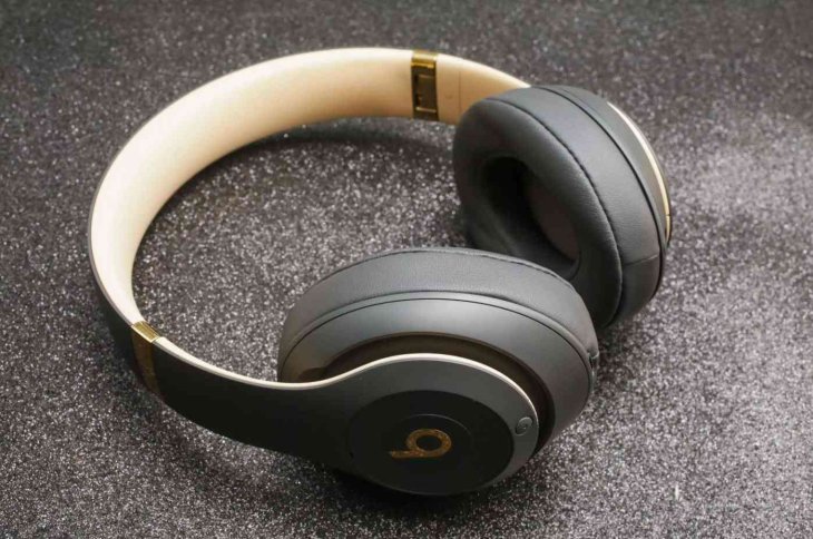 best-wireless-headphones-and-earbuds-9