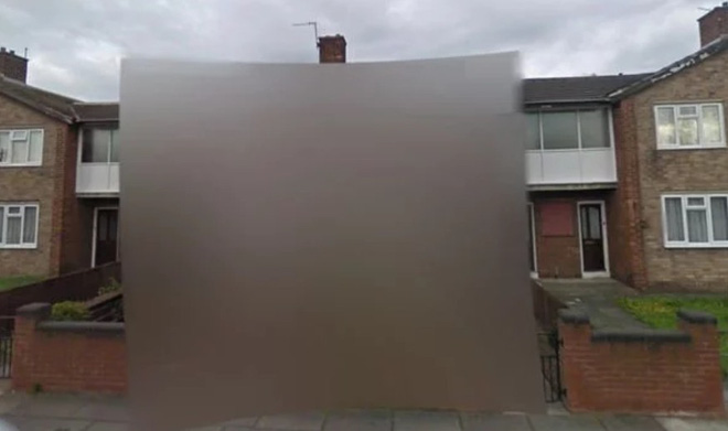Google-street-view-blurs-house