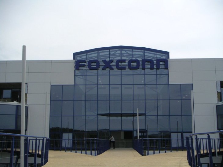 Apple-foxconn-iphone-xr