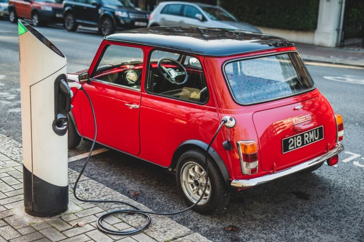 turn-your-classic-car-into-an-ev-with-this-electric-crate-motor-3