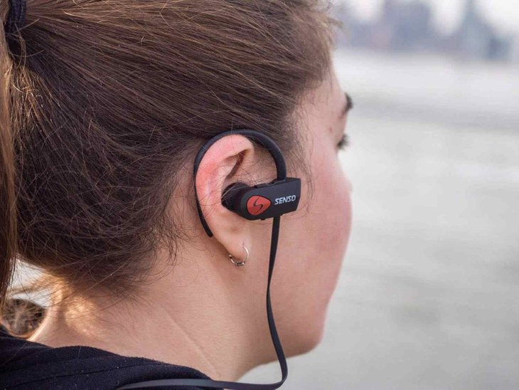 4-best-wireless-waterproof-headphones-for-indians-3