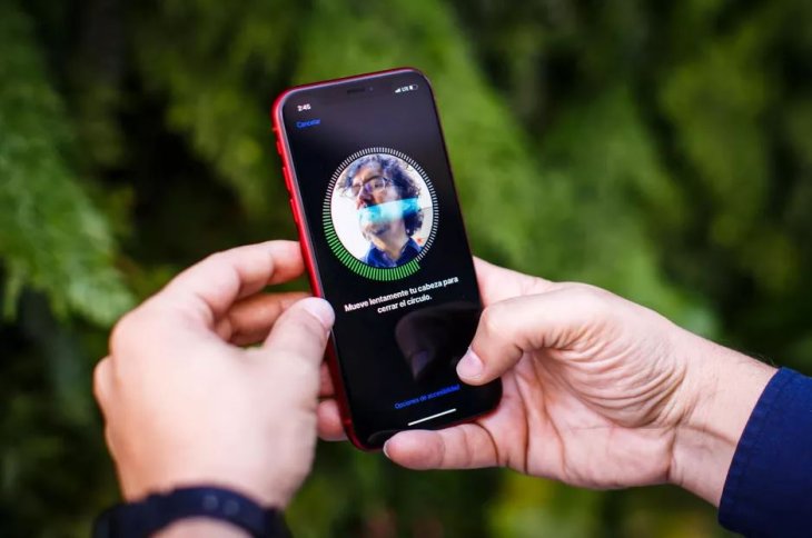 google-pixel-4-secure-face-unlock-vs-iphone-11-faceid-5