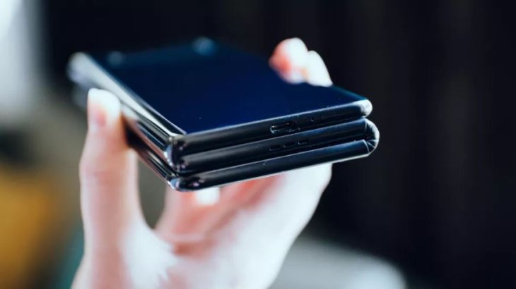 tcl-foldable-phone-prototype-2