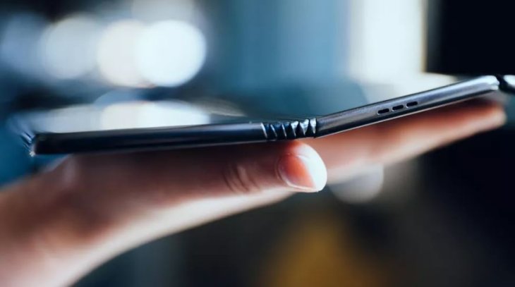 tcl-foldable-phone-prototype-5