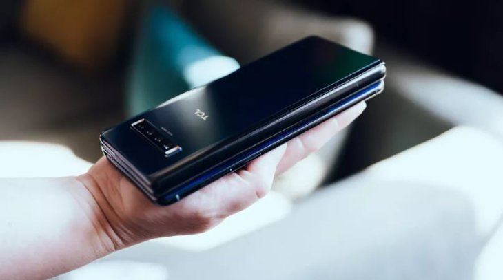 tcl-foldable-phone-prototype-7