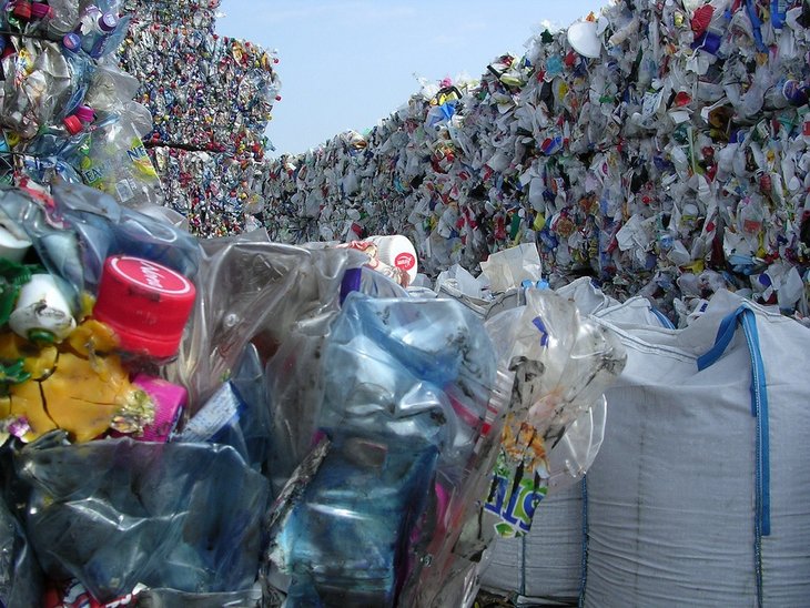 IOCL Will Soon Be Able To Turn Plastic Waste Into Oil