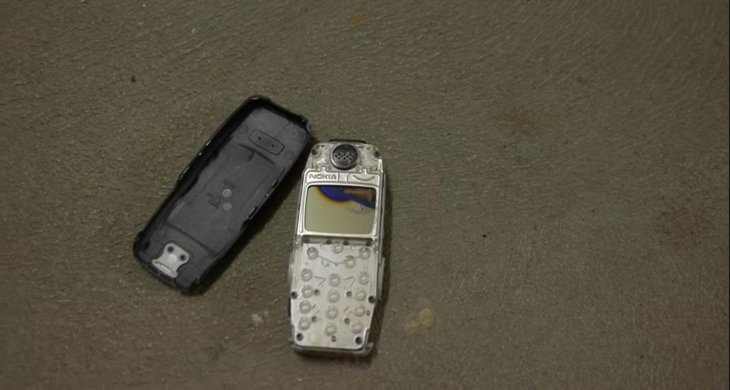 Iphone 11 Pro Max Galaxy Fold Nokia 3310 Drop1