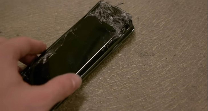 Iphone 11 Pro Max Galaxy Fold Nokia 3310 Drop3