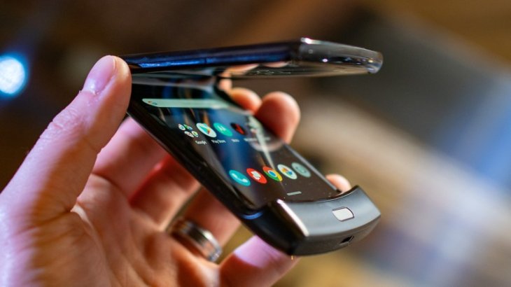 Motorola Razr Hands On 19