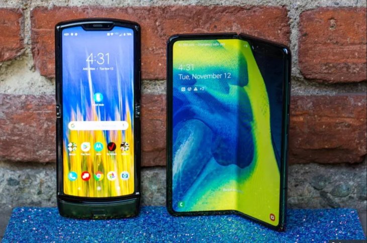 Moto Razr Vs Samsung Galaxy Fold Main