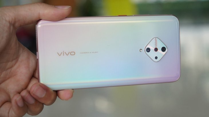 Vivo S1 Pro Review: Stylish Design & Unique Diamond-shaped Camera 