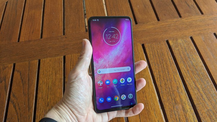 677929 Motorola One Hyper