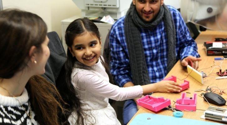 8-year-old-girl-created-a-smart-walking-stick-2