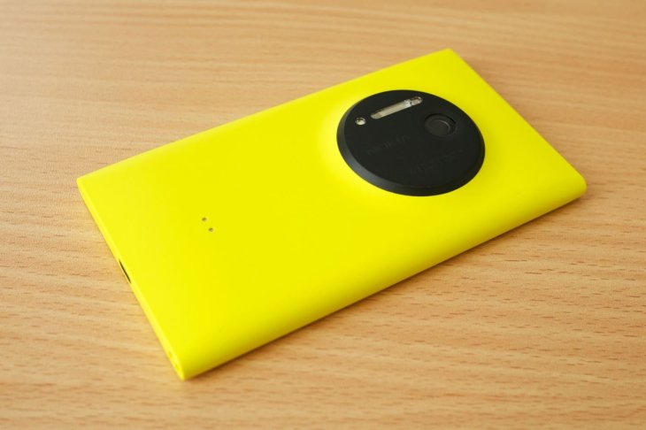 Nokia-Lumia-1020-10