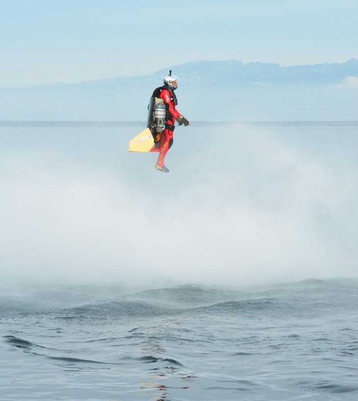 jetsuit-rossy-lake