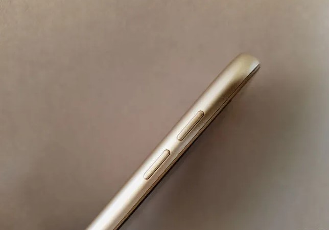 Samsung-Galaxy-J7-Pro-design