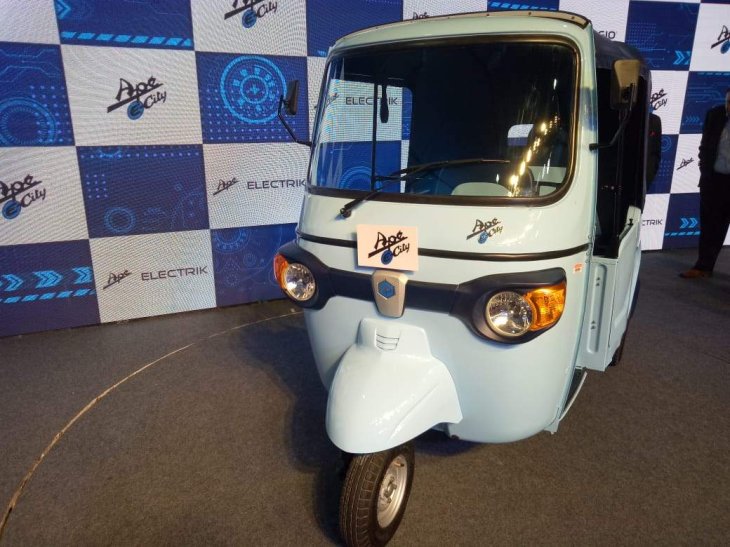 Piaggio-Electric-Three-Wheeler