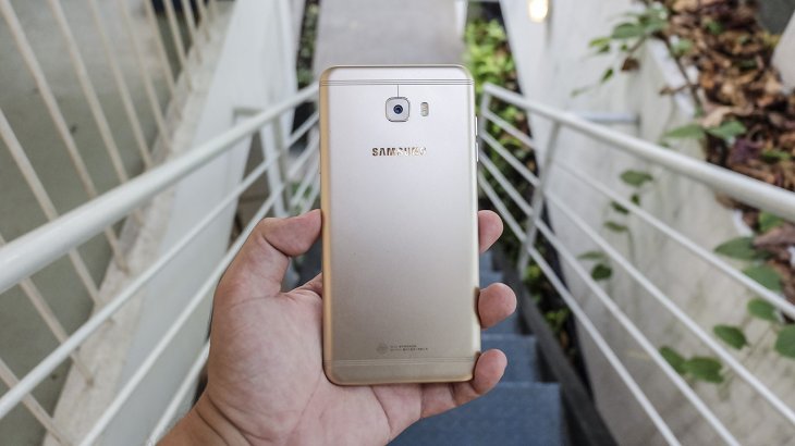 samsung galaxy c7pro price