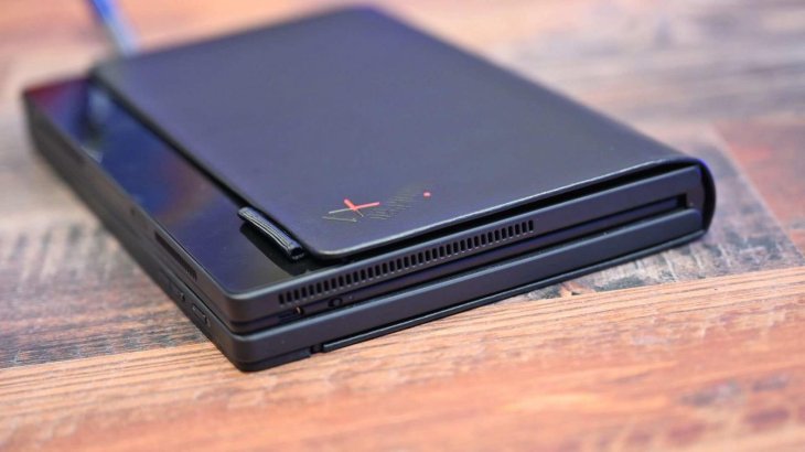 lenovo-thinkpad-x1-fold-hands-on-4