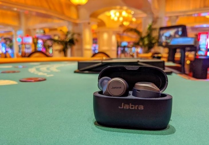 all-wireless-earbuds-and-headphones-at-ces-2020-2