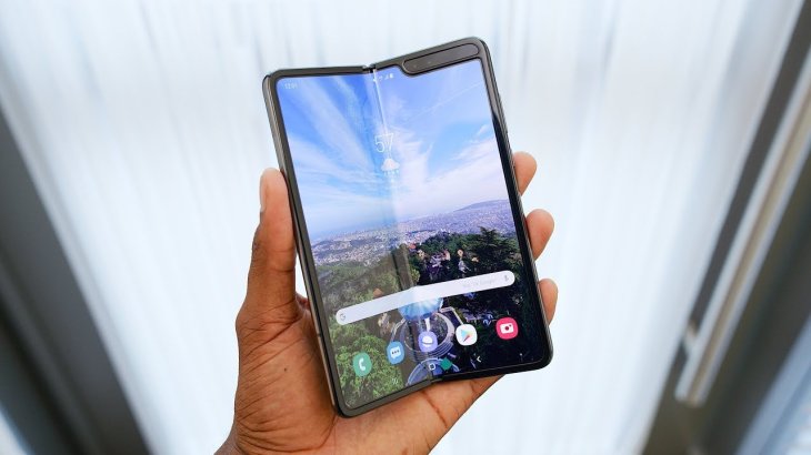 galaxy-Fold-sales