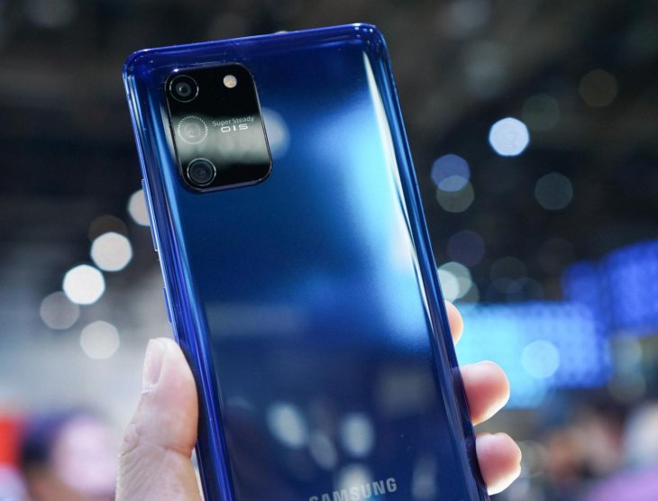 Galaxy Note 10 Lite Galaxy S10 Lite Review India 7