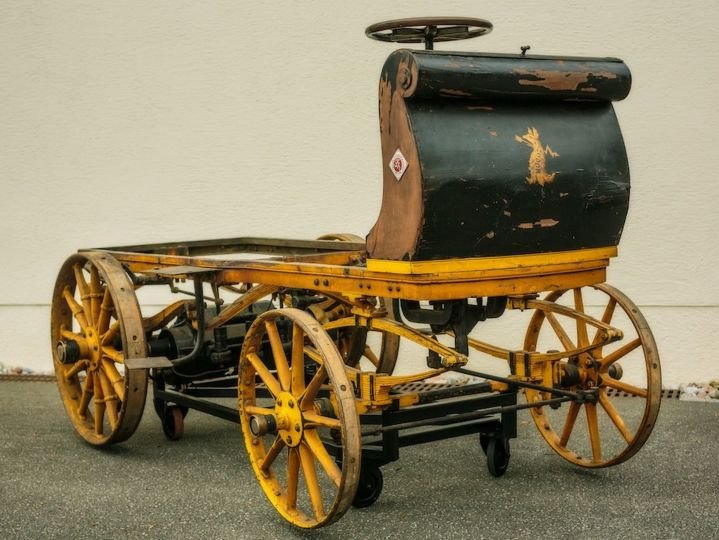 porsche first electric car 1898