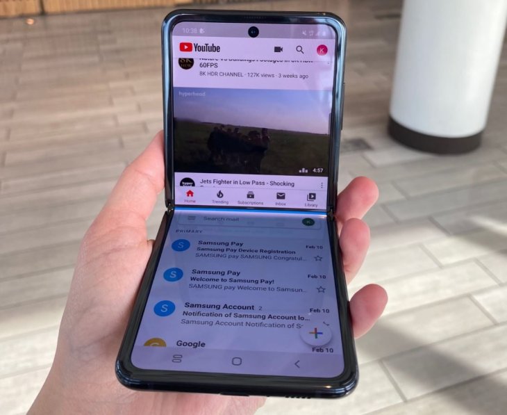 Samsung Galaxy Z Flip features