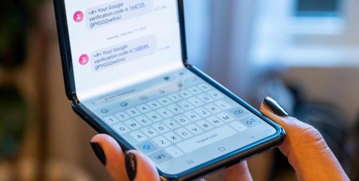 Samsung Galaxy Z Flip features