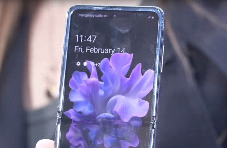 Motorola Razr Vs Samsung Galaxy Z Flip Drop Test 4