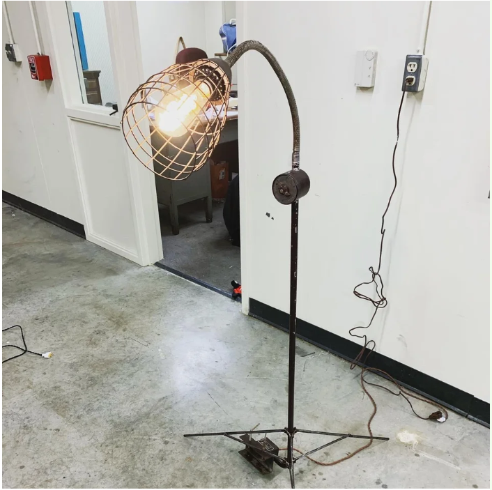 tech stuff tripod light