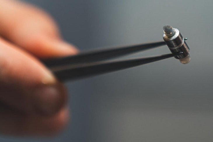 They found a way of adapting 2D chip tech to fit the 3D brain of the human