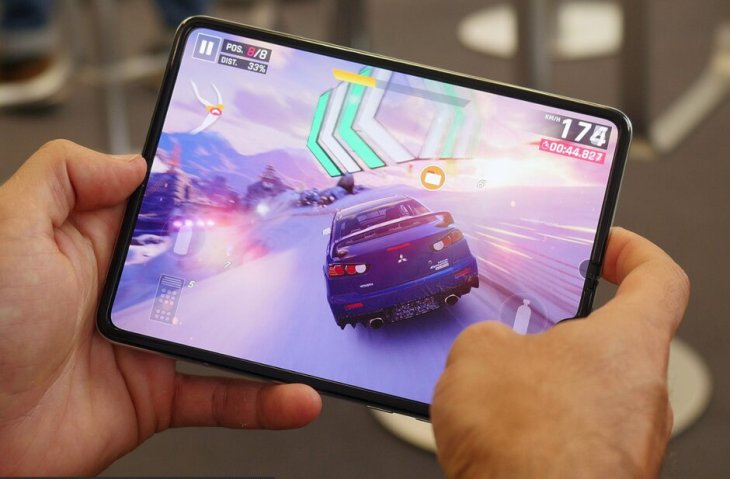 Samsung Galaxy Fold 2
