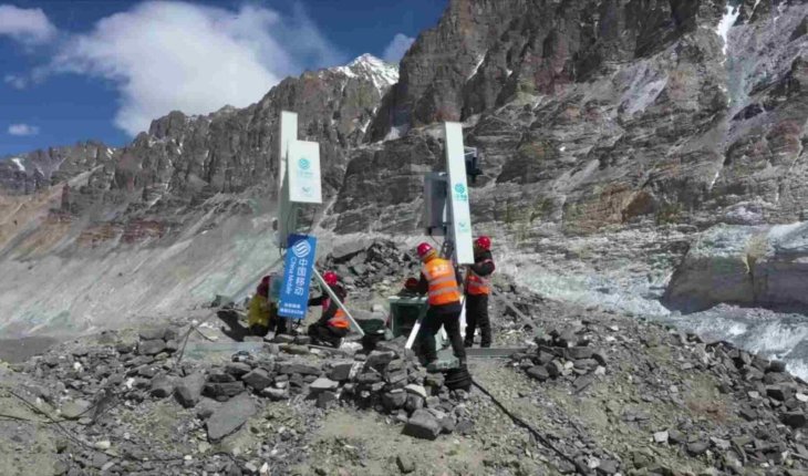 5G base stations on Mount Everest