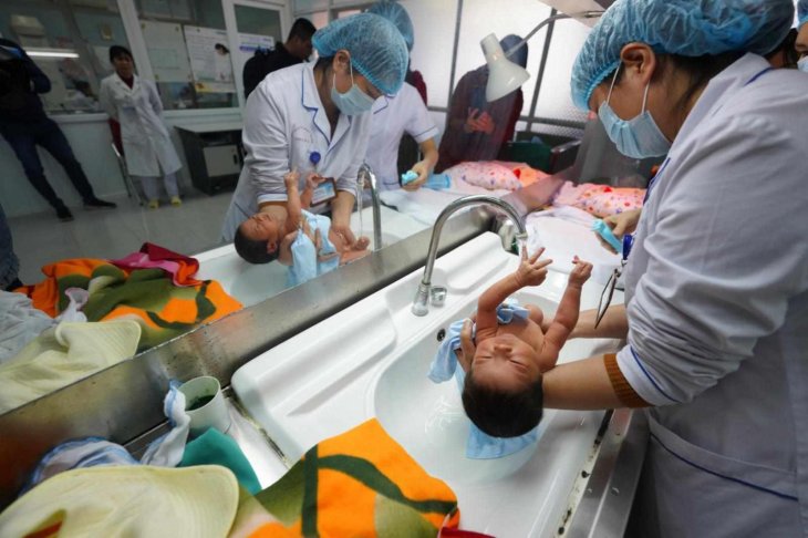 The woman fully recovered from COVID-19 and gave birth to her baby