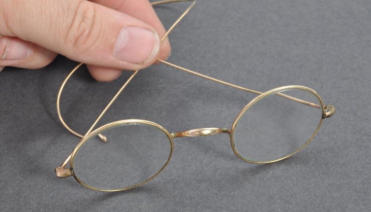 Gandhi Glasses At Auction Swns Compressed