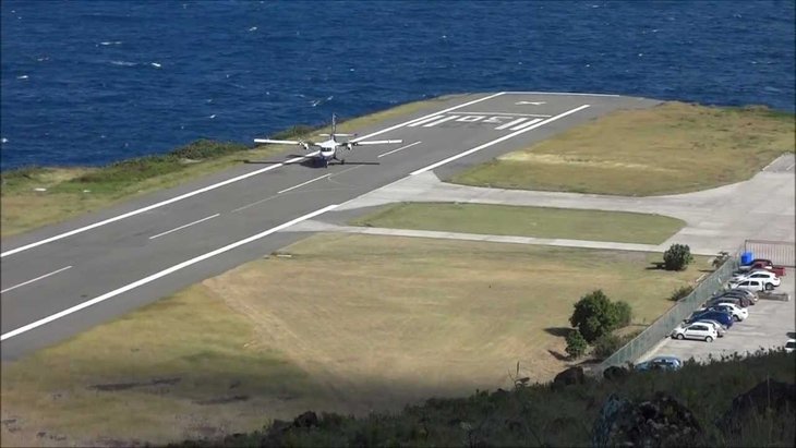 Juancho E Yrausquin Airport Dutch Caribbean Island
