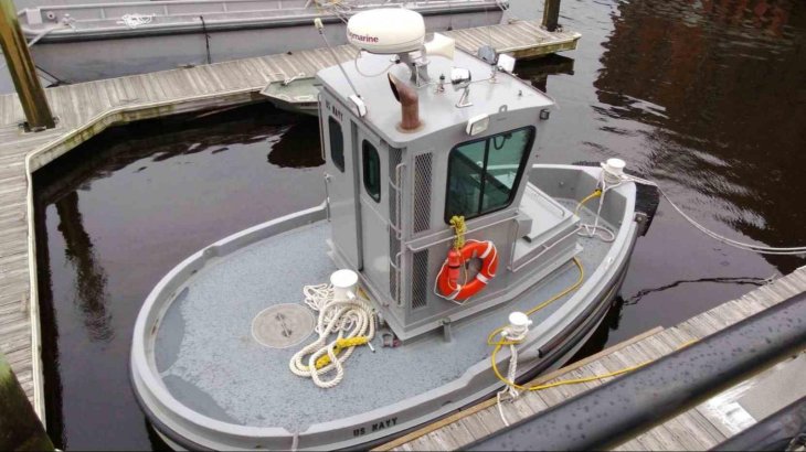 us navy tugboat