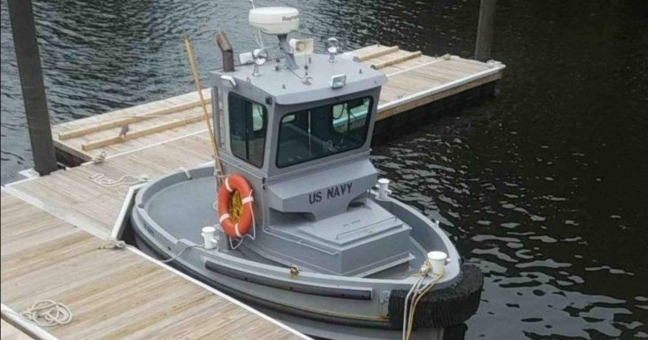 This little tugboat belongs to the US Navy