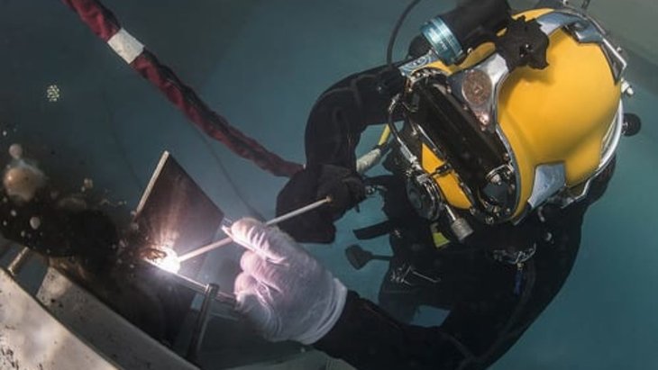 Underwater Welding Is One Of The Most Dangerous Jobs In The World ...