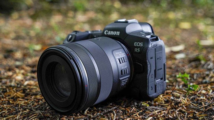Canon EOS R5 price